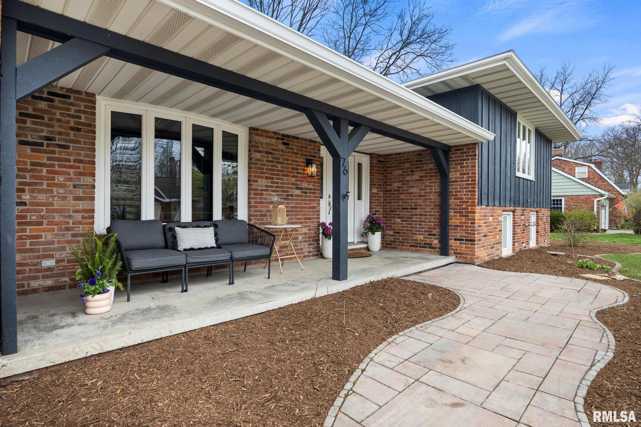 76 Hickory Ridge Court Morton, IL 61550 - Photo 2 of 64