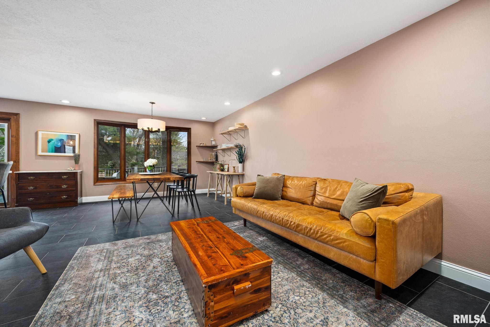 76 Hickory Ridge Court Morton, IL 61550 - Photo 4 of 64