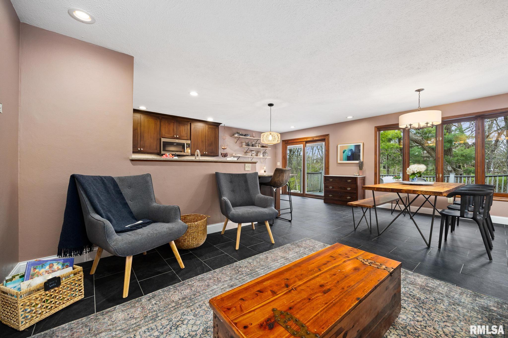 76 Hickory Ridge Court Morton, IL 61550 - Photo 5 of 64