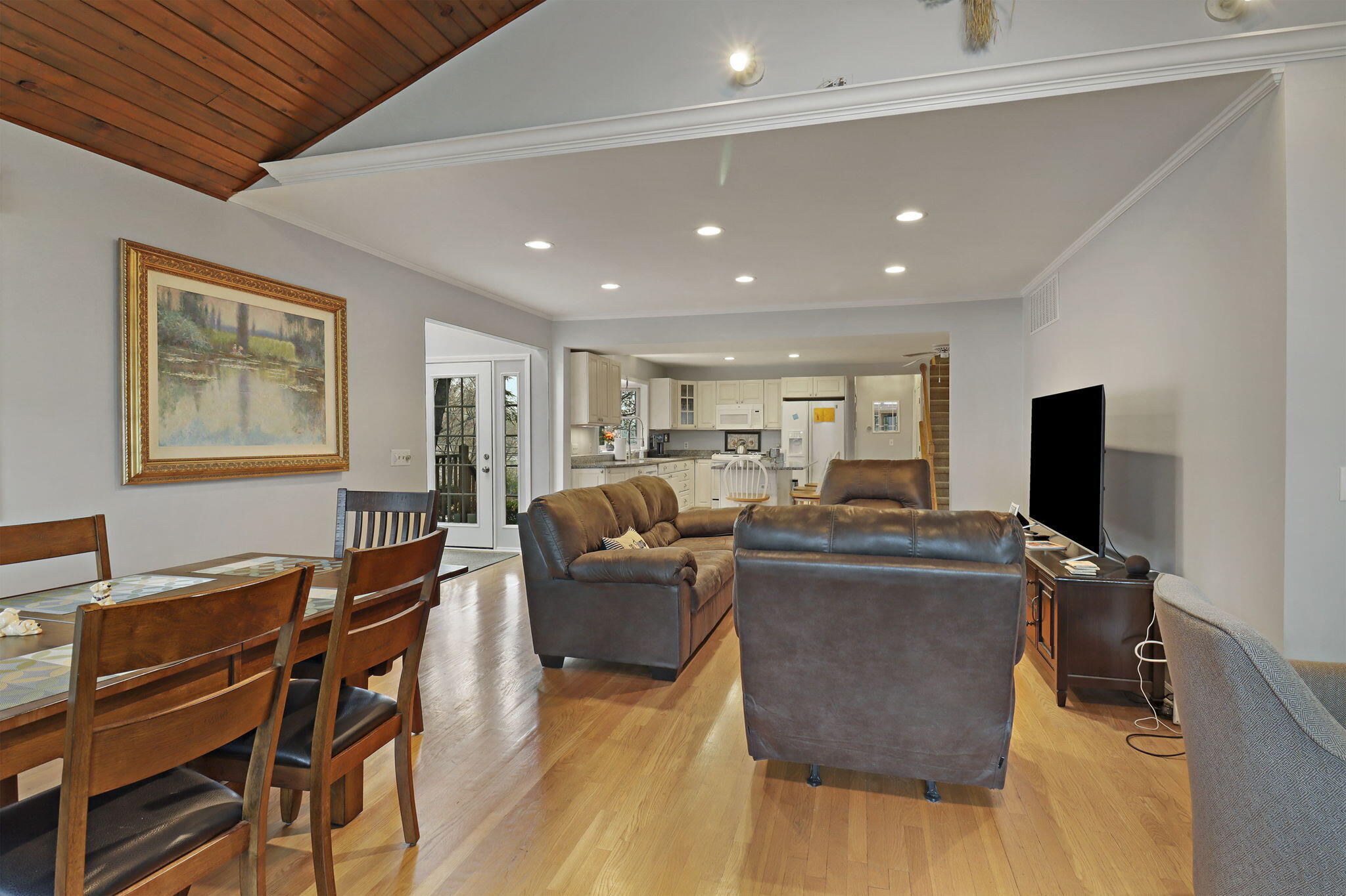 353 Indian Point Road Twin Lakes, WI 53181 - Photo 9 of 50 10-web-or-mls-353 Indian Point Rd, Twin