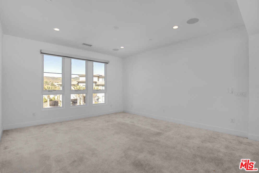 20056 Mersey Lane Porter Ranch, CA 91326 - Photo 34 of 63