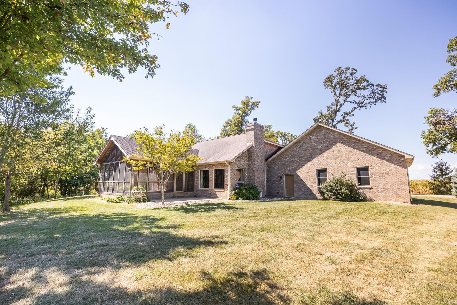 10137 Long Lake Road Mascoutah, IL 62258 - Photo 4 of 34 Gallery Image 4