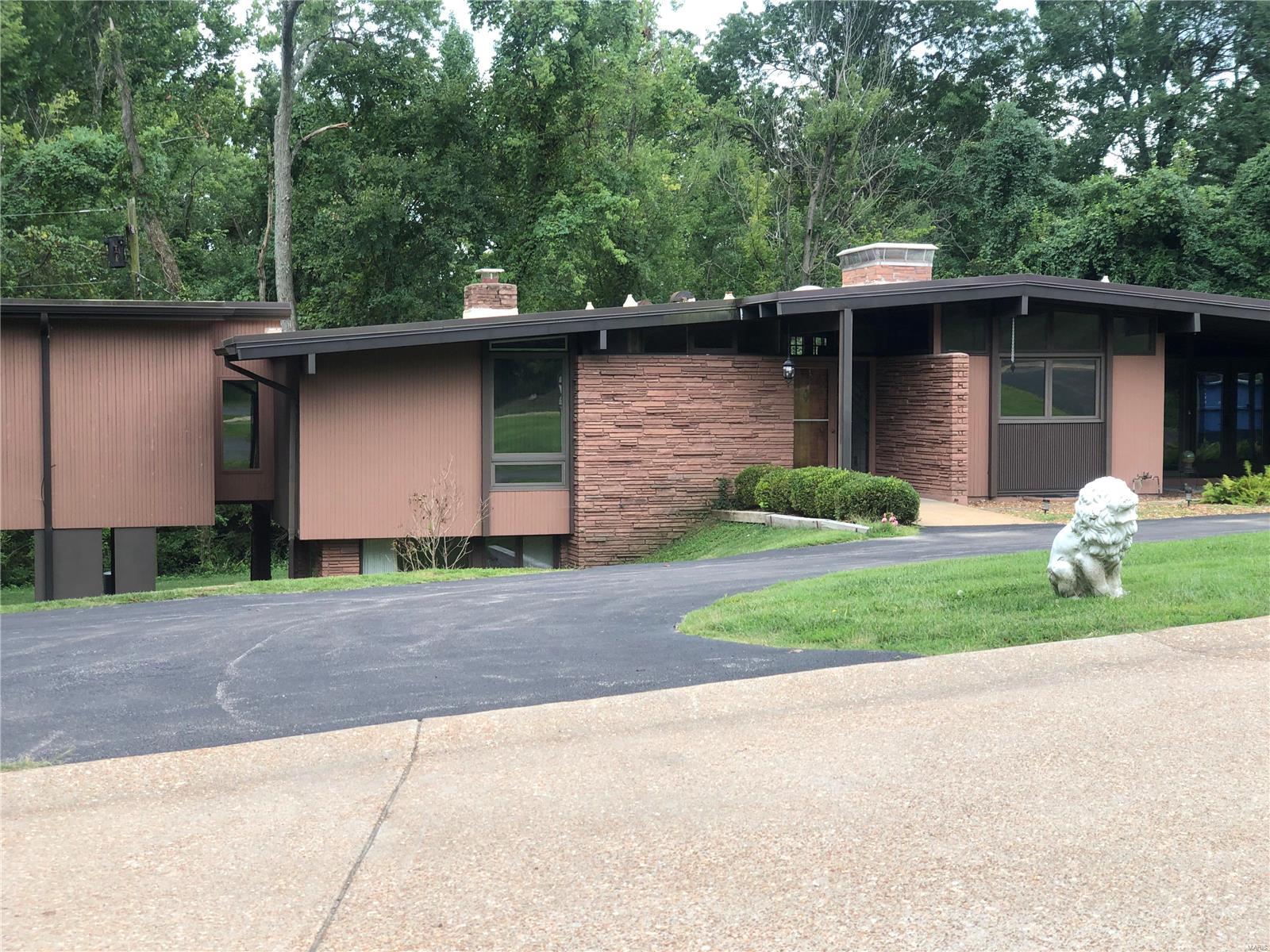 6 Watch Hill Road St. Louis, MO 63124 - Photo 2 of 6 Gallery Image 2