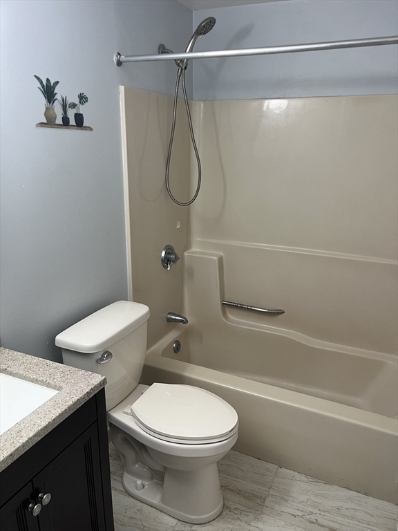 11 Gibbs Street, Unit H125 Worcester, MA 01607 - Photo 11 of 14
