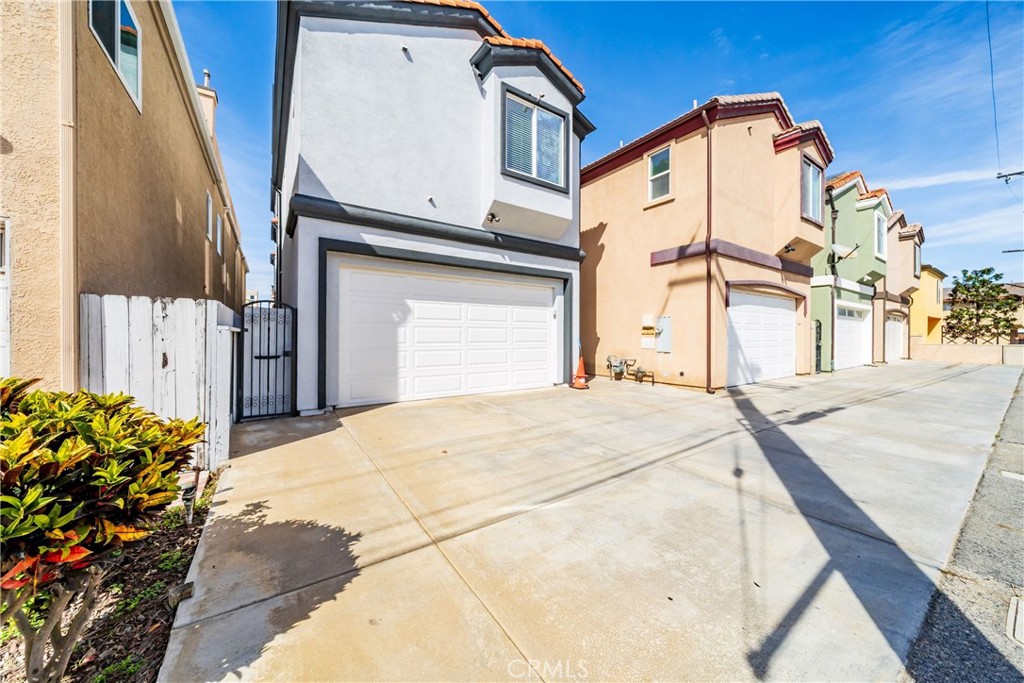 116 11th Street Huntington Beach, CA 92648 - Photo 22 of 28