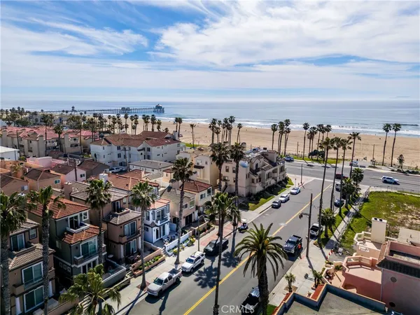 $3,145,000 | 116 11th Street, Huntington Beach, CA 92648