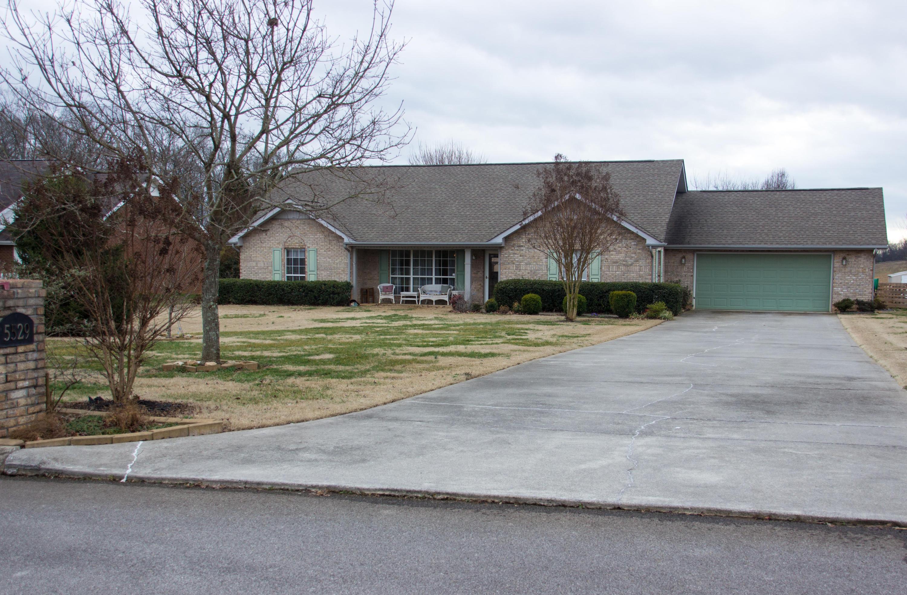 5529 West J Riley Road Greenback, TN 37742 - Photo 2 of 37 3