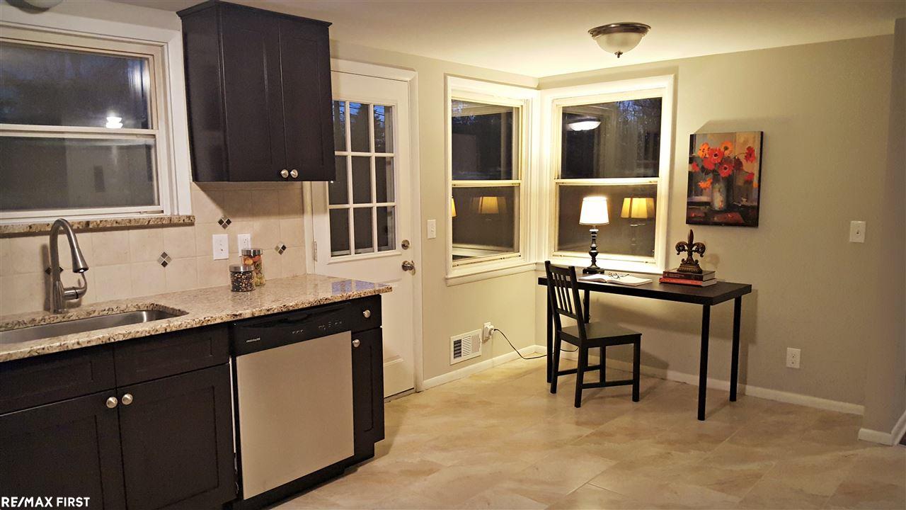395 Willow Tree Lane Rochester Hills, MI 48306 - Photo 7 of 21