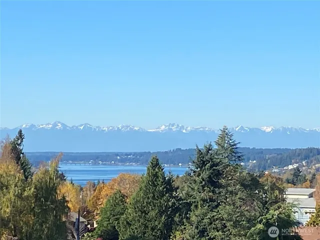 $865,000 | 3110 Sylvan Drive West, University Place, WA 98466