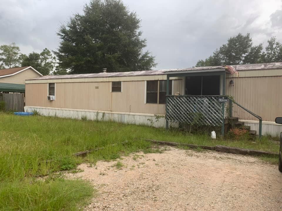 119 East Picasso Road DeFuniak Springs, FL 32433 - Photo 2 of 16 107927134_10220323587936983_288541594801