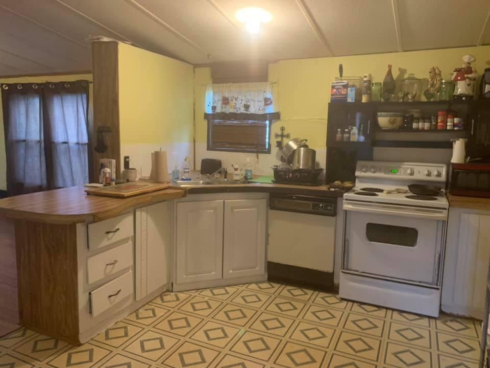 119 East Picasso Road DeFuniak Springs, FL 32433 - Photo 5 of 16 108195734_10220323591377069_355943784355