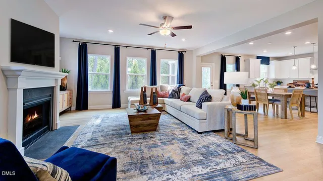 $889,999 | 222 Tidal Pool Way, Cary, NC 27519