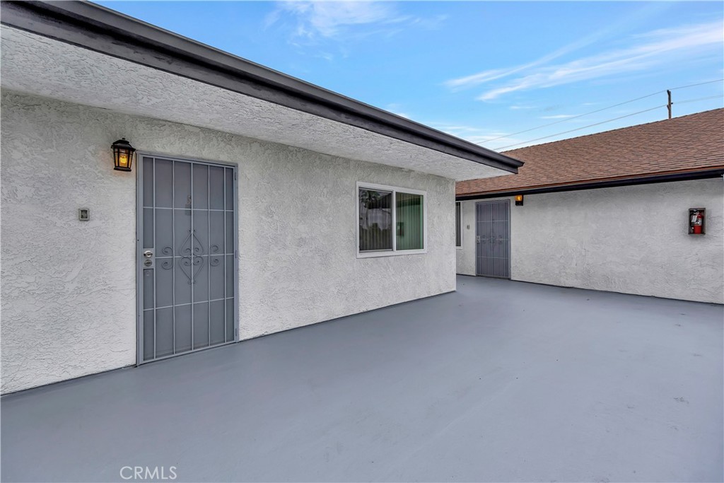 1813 West Ball Road Anaheim, CA 92804 - Photo 7 of 36 a view of an empty room
