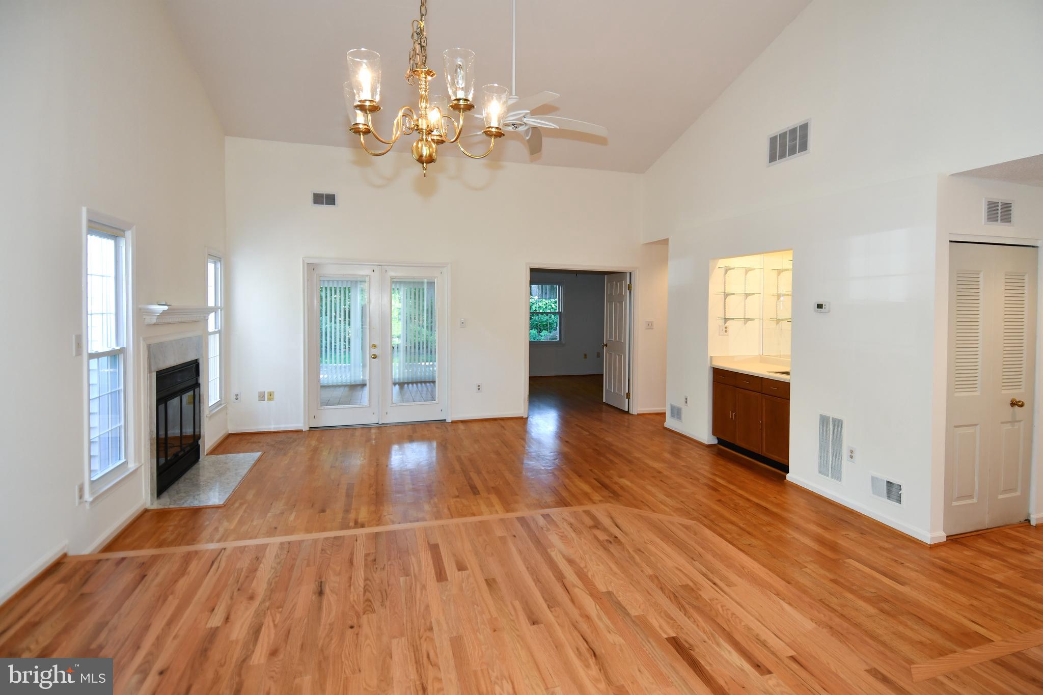 6730 Anders Terrace Springfield, VA 22151 - Photo 9 of 38 Look at this marvelous space!