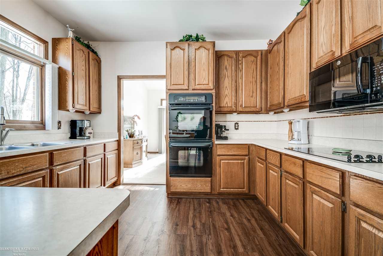 1151 Bluebird Drive Rochester, MI 48307 - Photo 22 of 49 31369477-21.JPG