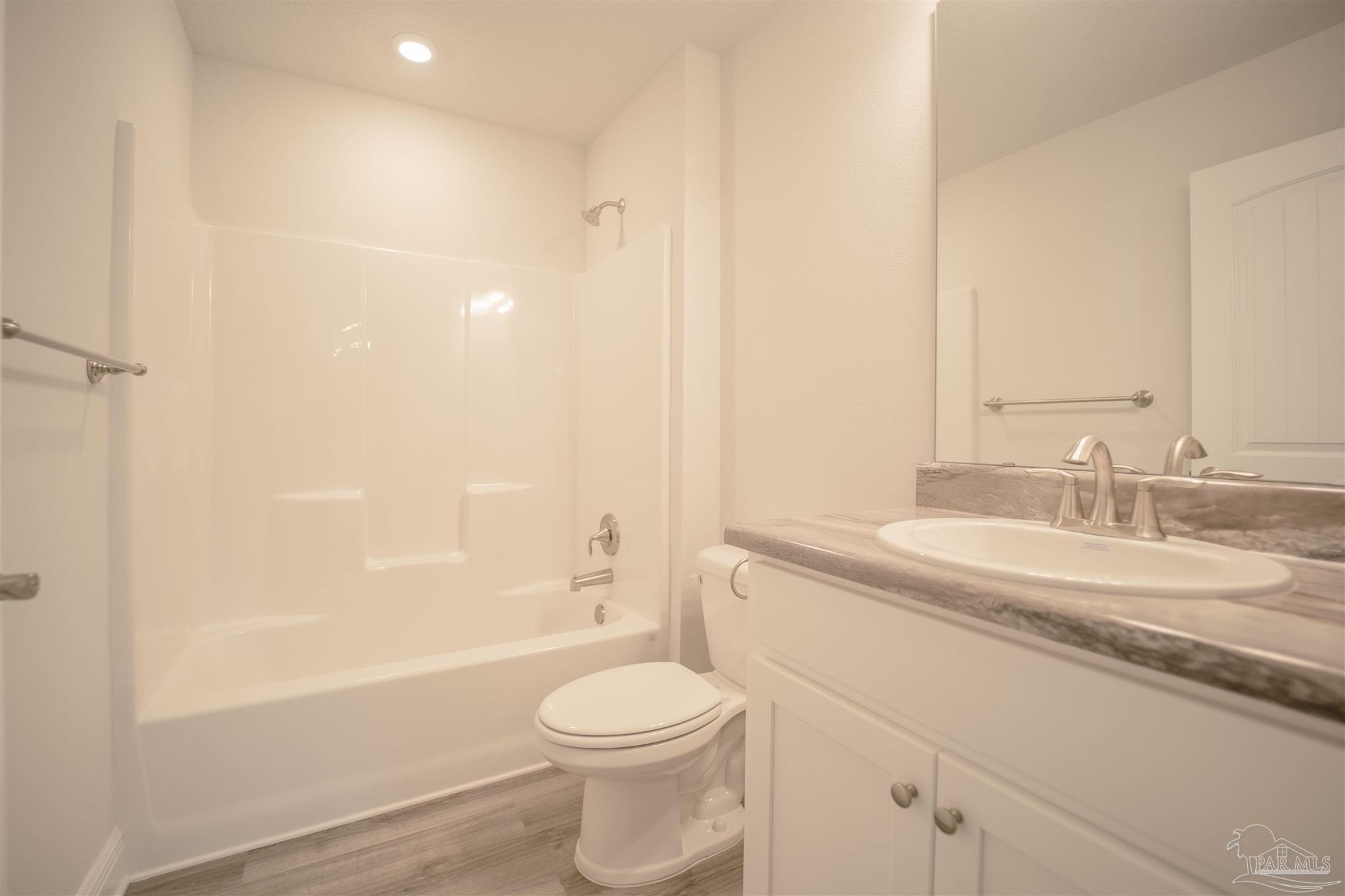 1797 Leigh Loop, Unit 3B Cantonment, FL 32533 - Photo 15 of 28