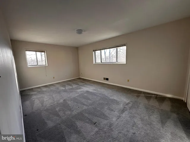 $2,400 | 10619 Montrose Avenue, Unit 202, Bethesda, MD 20814