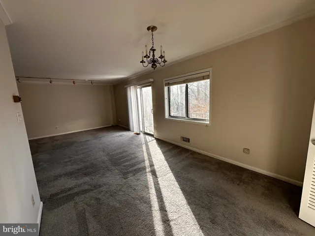 $2,400 | 10619 Montrose Avenue, Unit 202, Bethesda, MD 20814