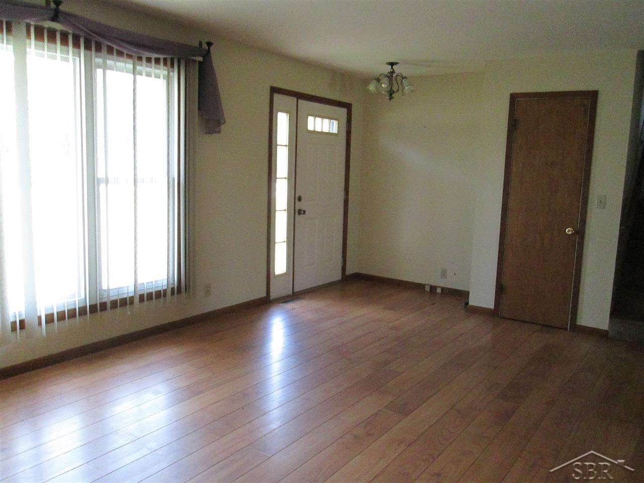 3520 Trimm Road Saginaw, MI 48609 - Photo 2 of 10 31202902-1.JPG