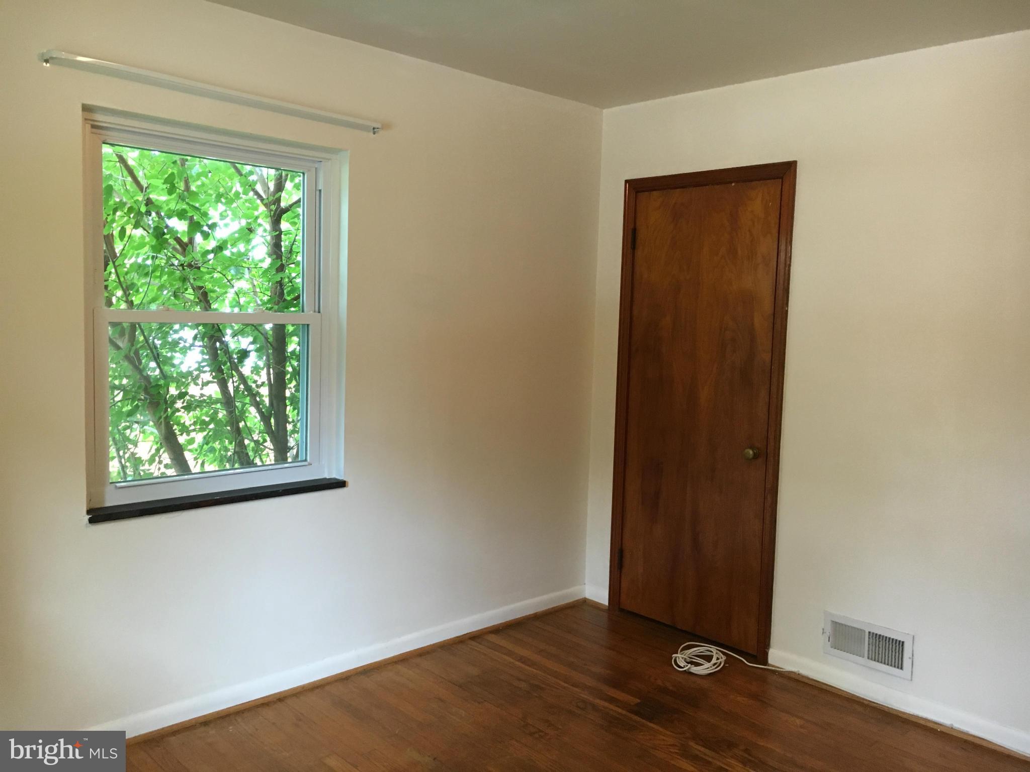 8425 Rugby Road Pasadena, MD 21122 - Photo 11 of 30 Bedroom