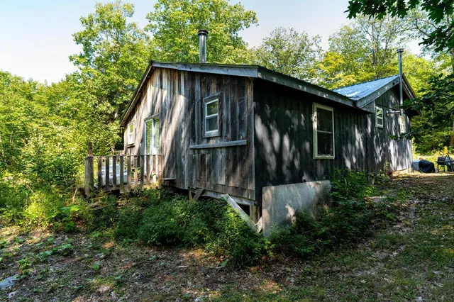 $94,900 | 2198 Eight Rod Road, Sidney, ME 04330