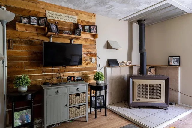 $94,900 | 2198 Eight Rod Road, Sidney, ME 04330