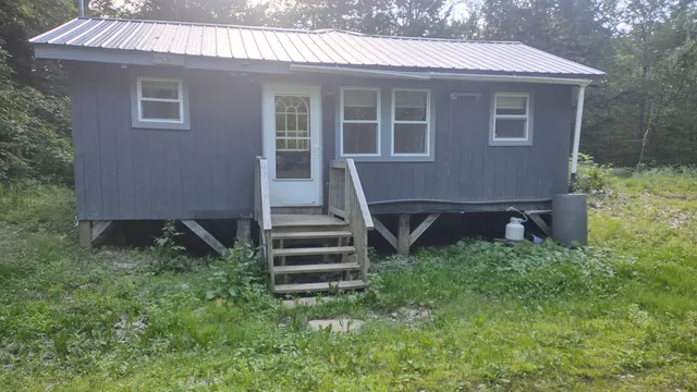 $94,900 | 2198 Eight Rod Road, Sidney, ME 04330