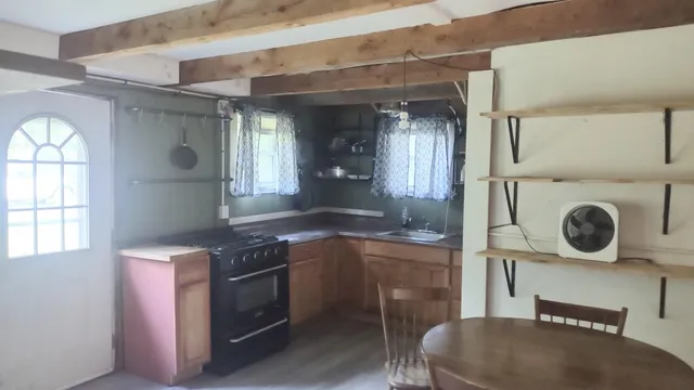 $94,900 | 2198 Eight Rod Road, Sidney, ME 04330