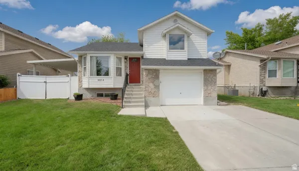 $475,000 | 3042 West 8565 South, West Jordan, UT 84088