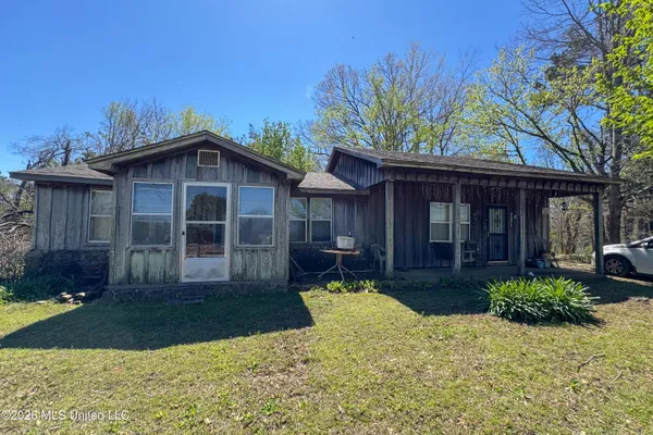 $180,000 | 10650 Highway 72, Walnut, MS 38683