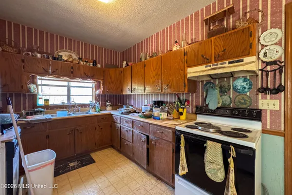 $180,000 | 10650 Highway 72, Walnut, MS 38683