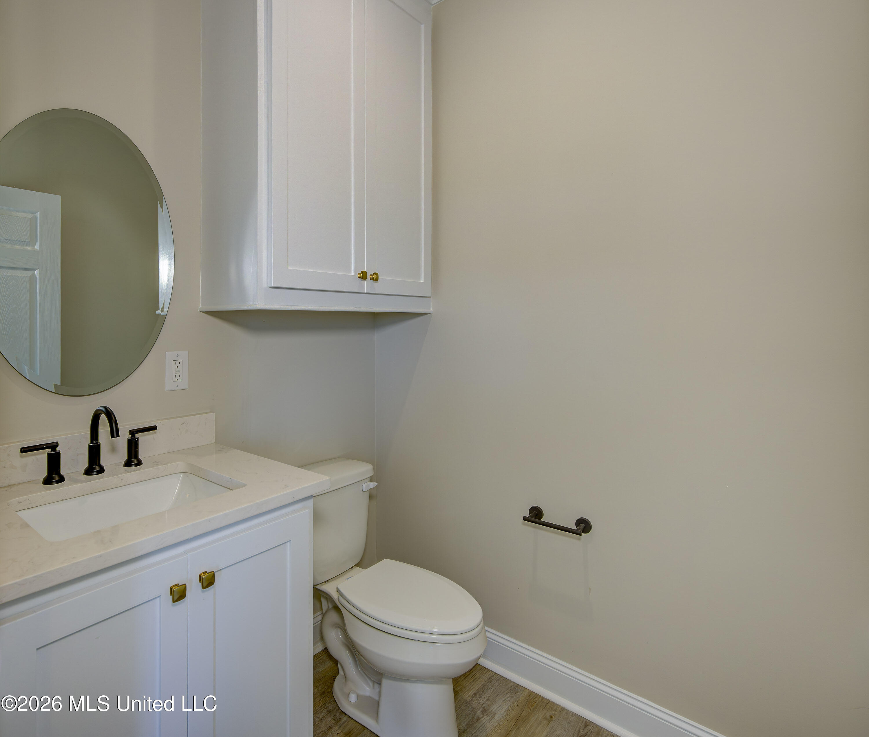 2410 Eagle Lake Shore Road Vicksburg, MS 39183 - Photo 15 of 55 Half Bath 1