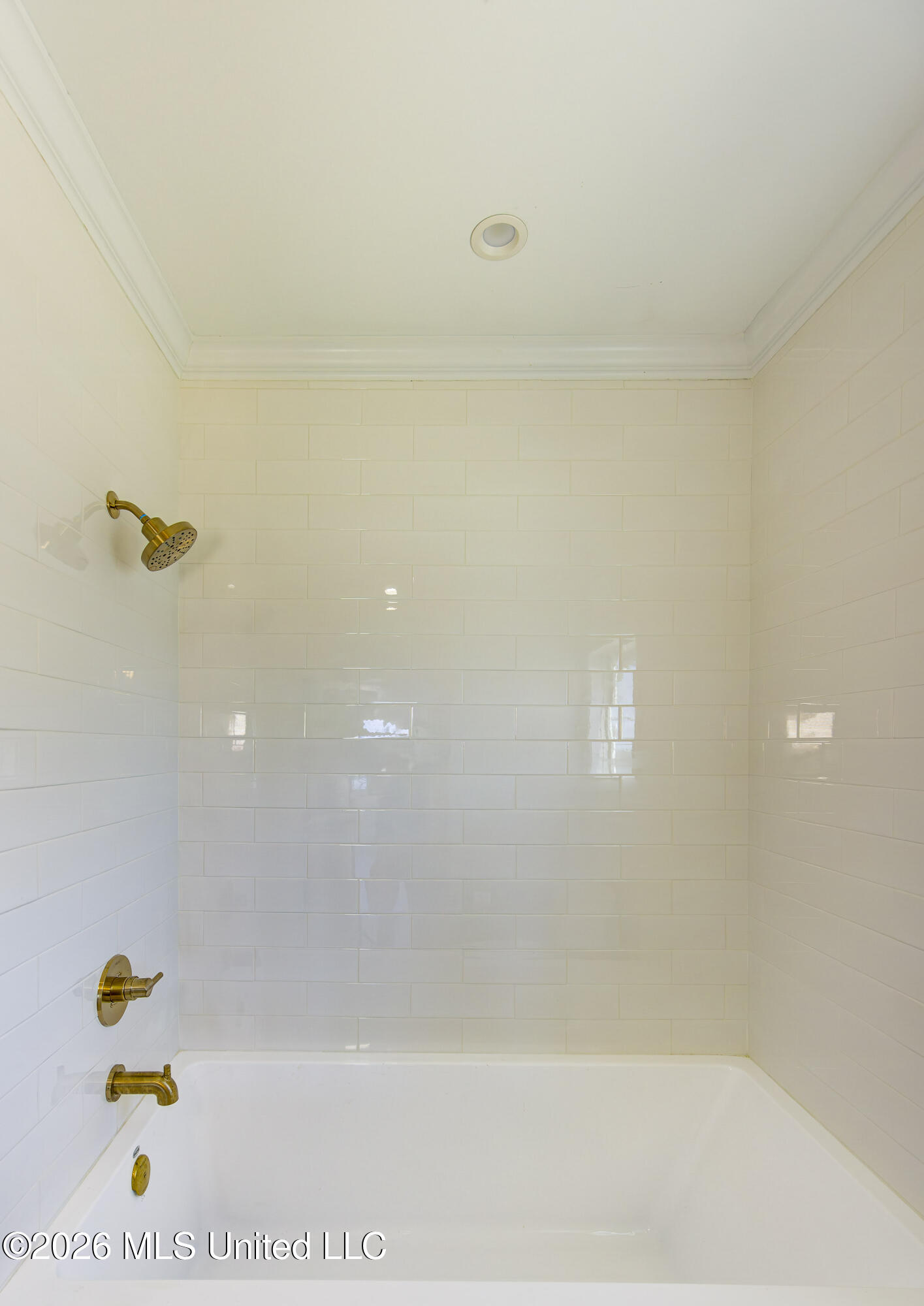 2410 Eagle Lake Shore Road Vicksburg, MS 39183 - Photo 23 of 55 Primary Bathroom 3