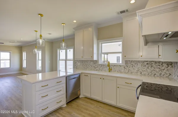 $399,000 | 2410 Eagle Lake Shore Road, Vicksburg, MS 39183