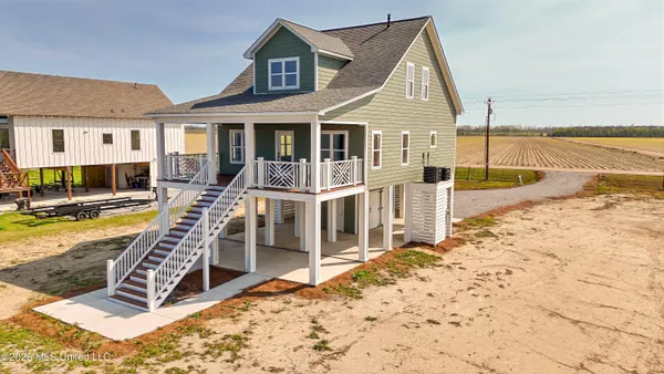 $399,000 | 2410 Eagle Lake Shore Road, Vicksburg, MS 39183