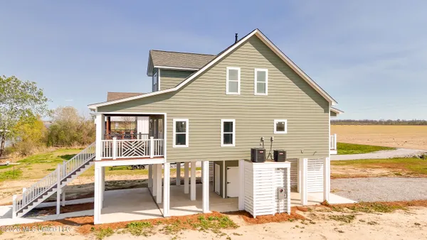 $399,000 | 2410 Eagle Lake Shore Road, Vicksburg, MS 39183