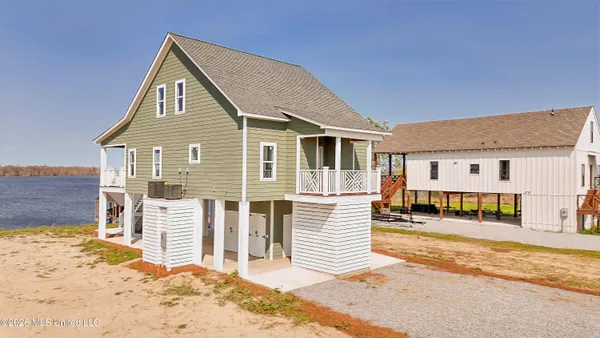 $399,000 | 2410 Eagle Lake Shore Road, Vicksburg, MS 39183