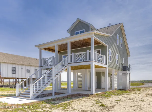 $399,000 | 2410 Eagle Lake Shore Road, Vicksburg, MS 39183