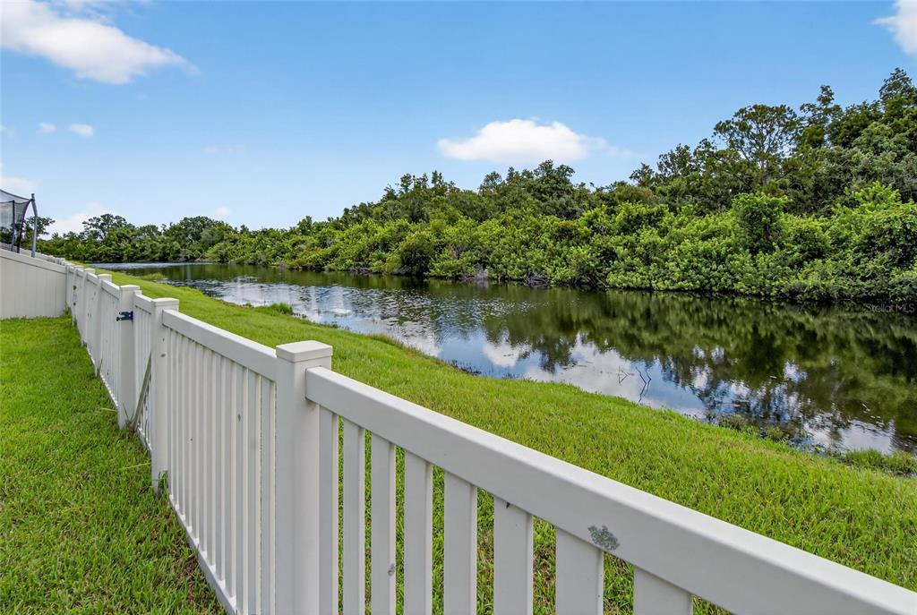 8435 Hunters Fork Loop Ruskin, FL 33573 - Photo 12 of 88