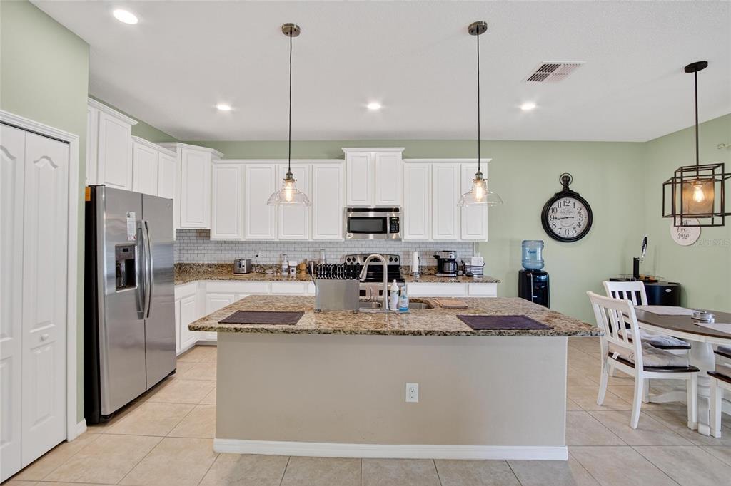 8435 Hunters Fork Loop Ruskin, FL 33573 - Photo 19 of 88