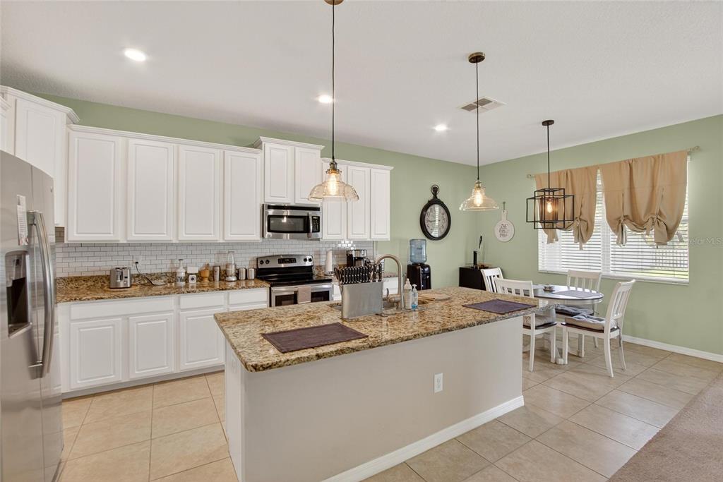 8435 Hunters Fork Loop Ruskin, FL 33573 - Photo 20 of 88