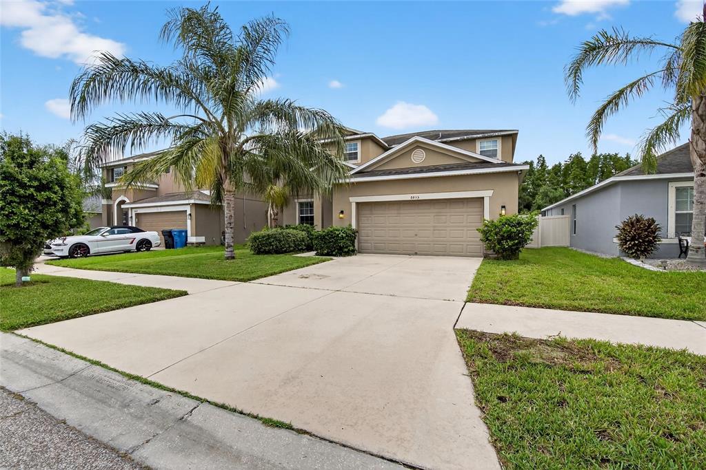 8435 Hunters Fork Loop Ruskin, FL 33573 - Photo 3 of 88