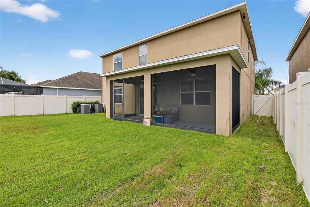 8435 Hunters Fork Loop Ruskin, FL 33573 - Photo 8 of 88