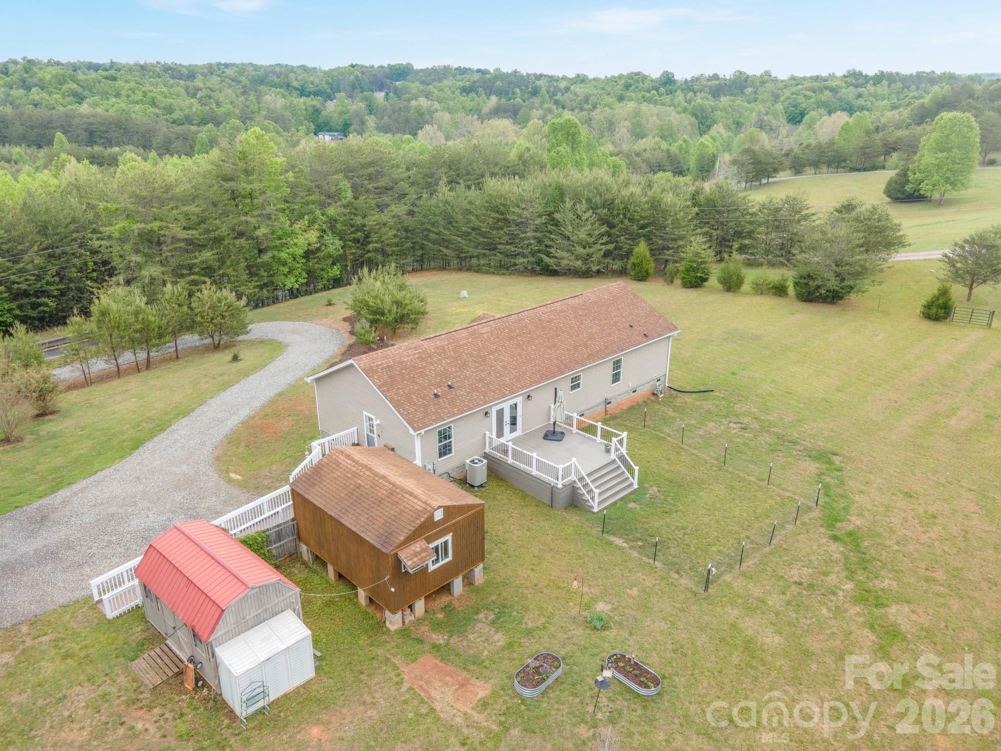 2517 Horseshoe Road Westfield, NC 27053 - Photo 3 of 45
