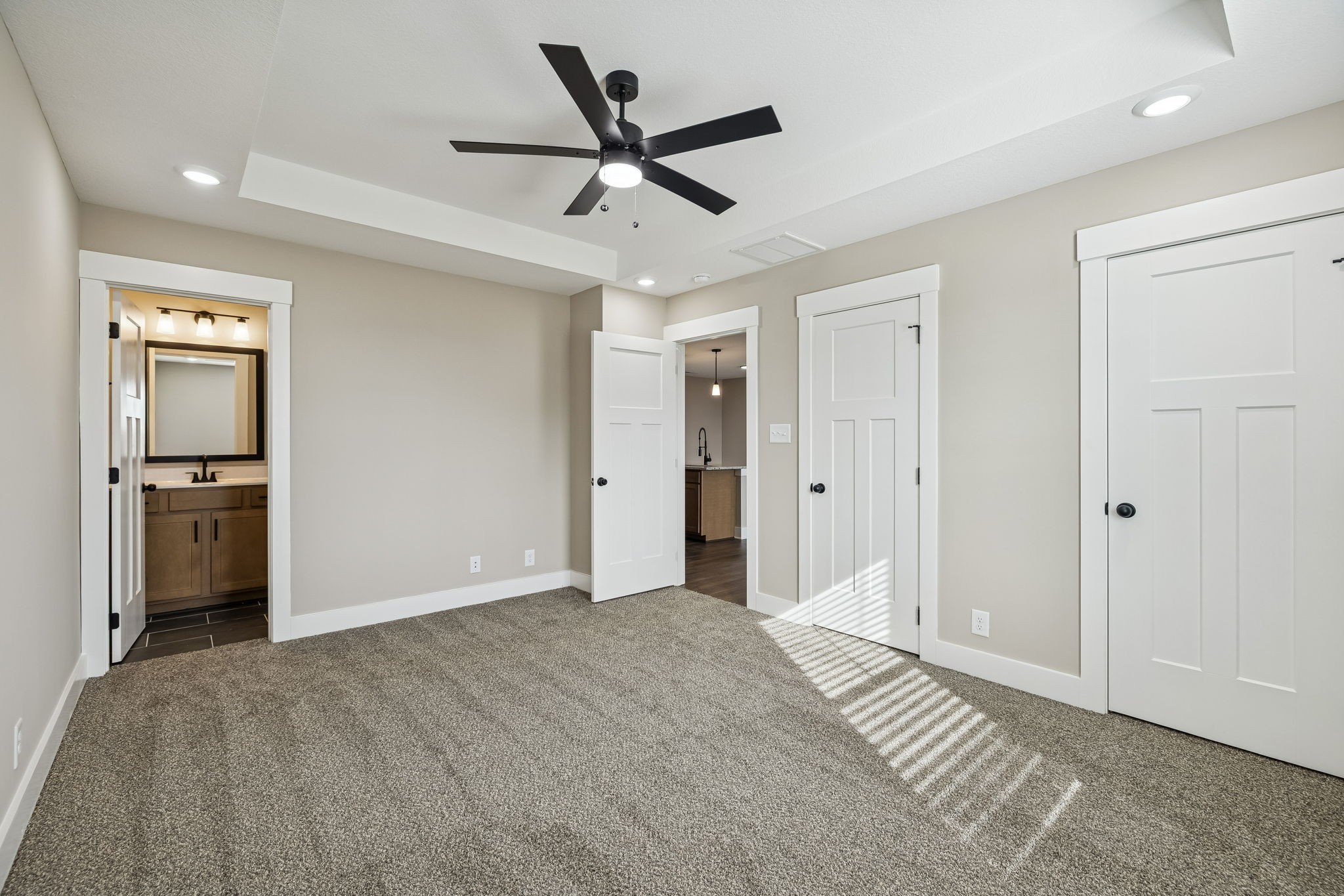 14 Echo Ridge Oak Grove, KY 42262 - Photo 18 of 40 a view of a livingroom with a ceiling fan and wooden floor