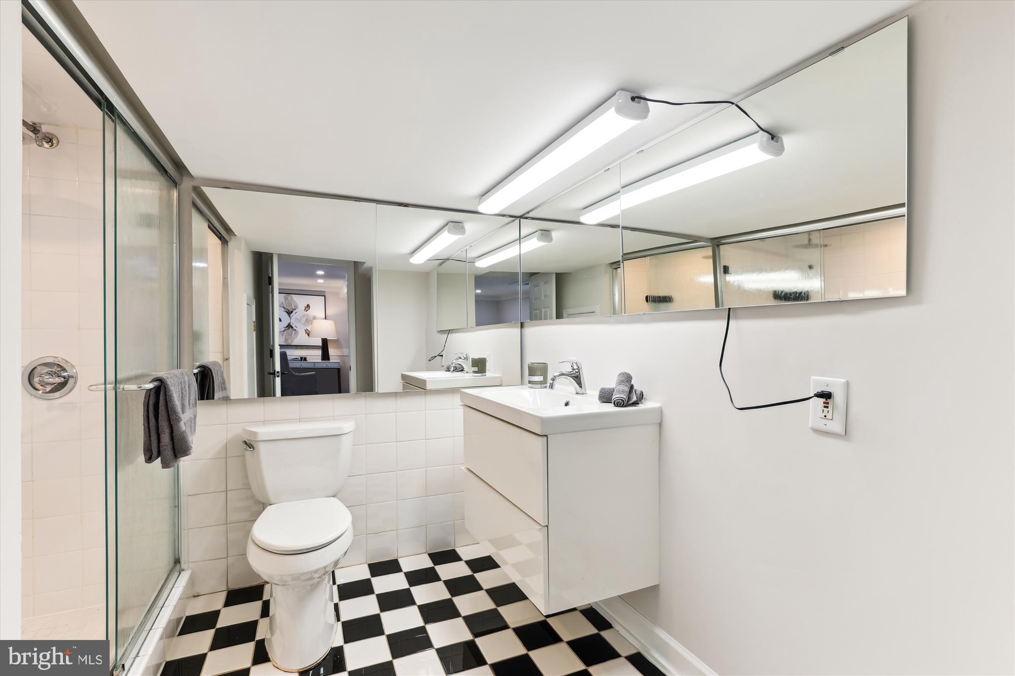 1346 Pennsylvania Ave. Southeast Washington, DC 20003 - Photo 38 of 44