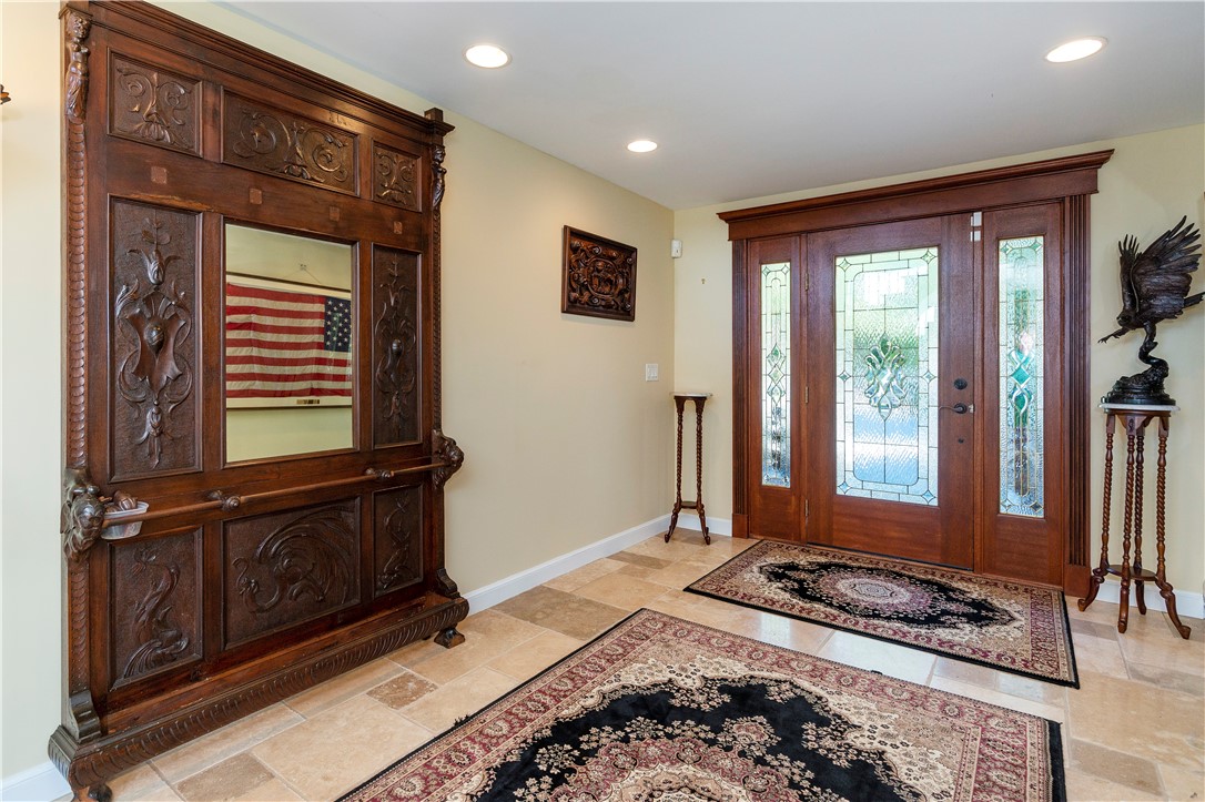 68 Melbourn Road Warwick, RI 02886 - Photo 11 of 50