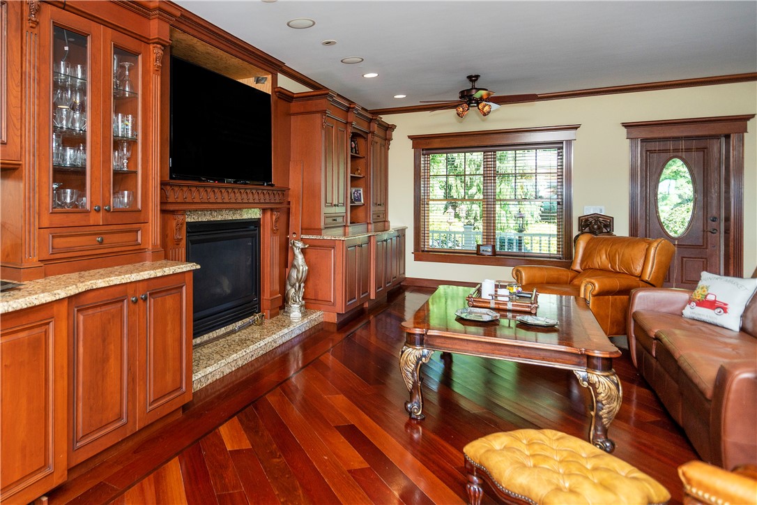 68 Melbourn Road Warwick, RI 02886 - Photo 18 of 50