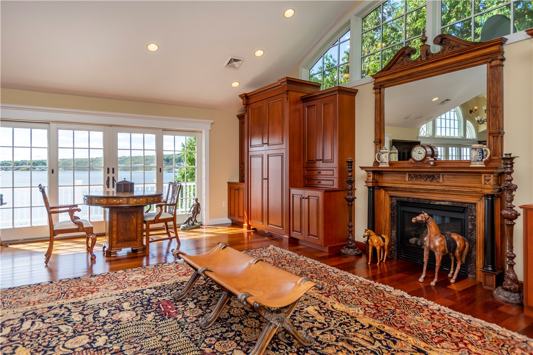 68 Melbourn Road Warwick, RI 02886 - Photo 28 of 50