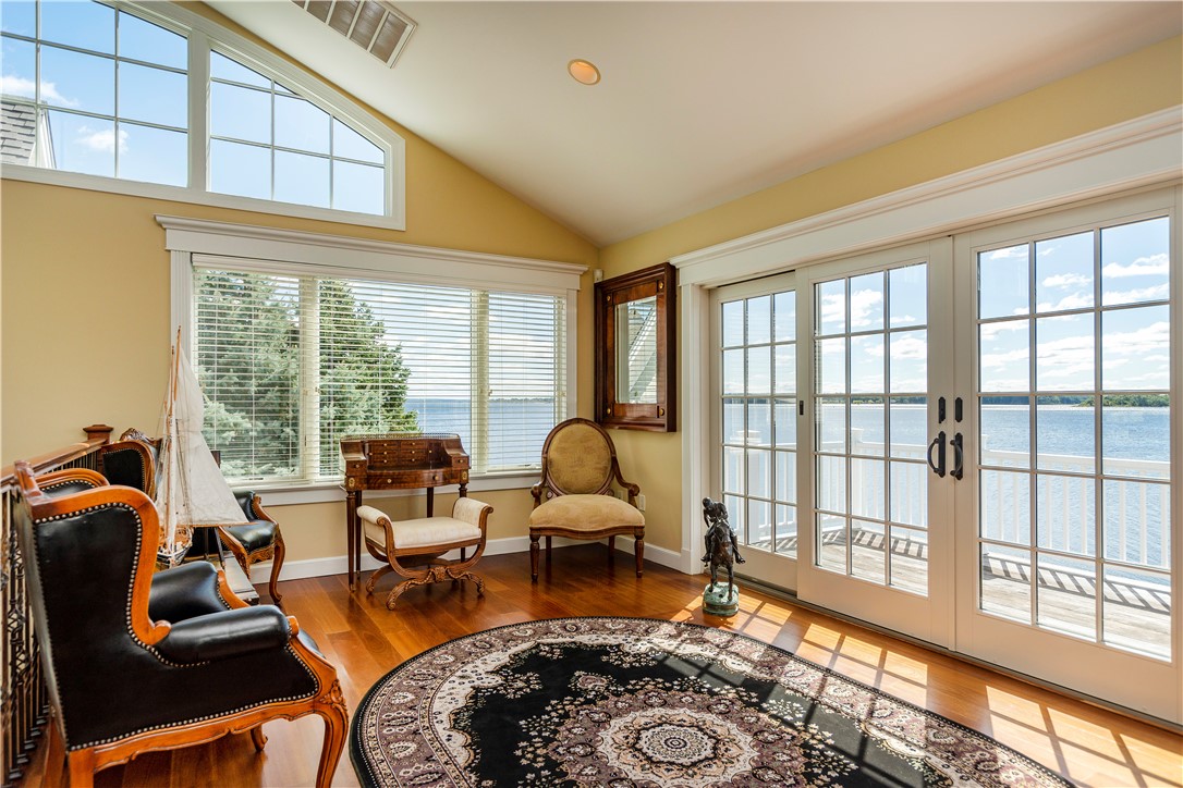 68 Melbourn Road Warwick, RI 02886 - Photo 32 of 50